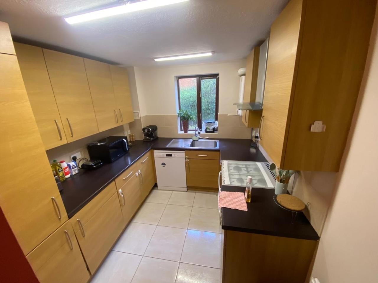 Stunning 2 Bedroom With Garden Sleep 6 Лондон Екстер'єр фото